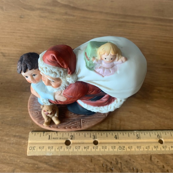 Vtg Homco Figurine A Hug From Santa With Little Boy & Teddy Bear, 5261 Christmas - Picture 6 of 9